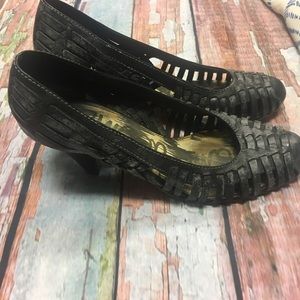 Vintage Sam Edelman basket weave heels. Boho chic